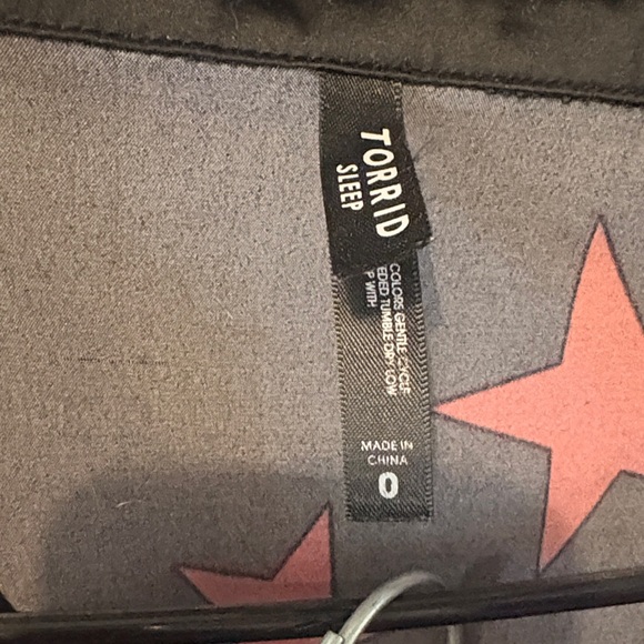 Torrid Sleep Black and Red Star Print Women's Pajama Long Sleeve Top and Pants - Picture 2 of 5